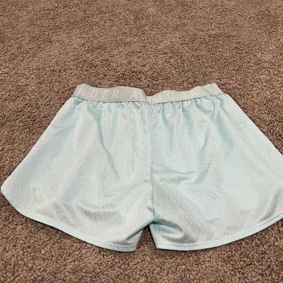 Under Armour Shorts - Picture 3 of 4